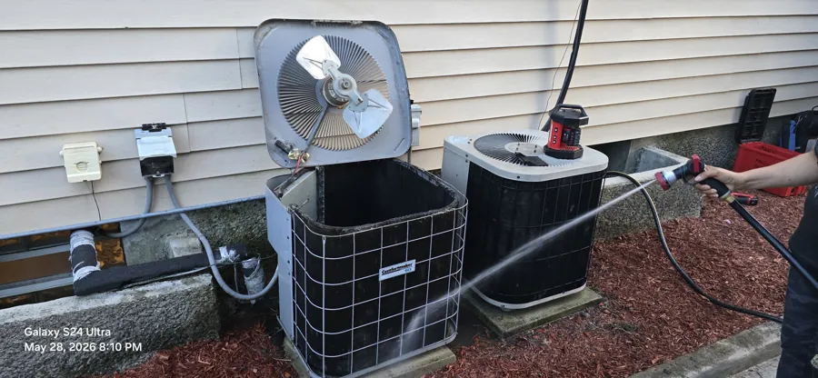 Outdoor air conditioning condenser units installed by Heavy Duty Heating & Cooling
